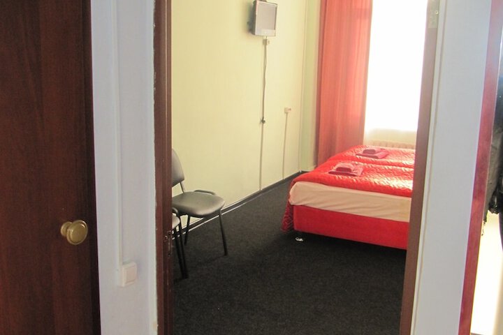 Room 10 of 36