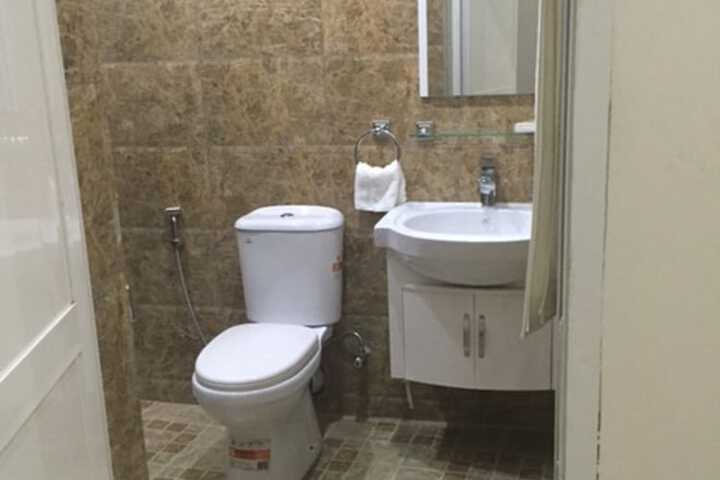 Room 17 of 23