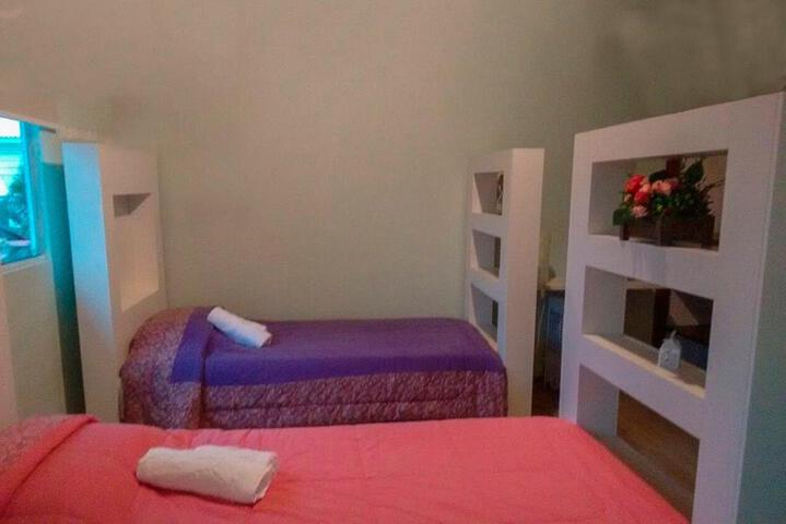 Room 6 of 9