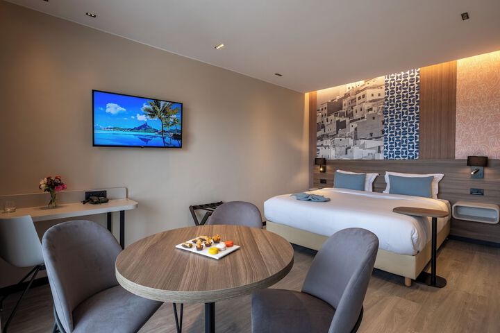 Room 42 of 112