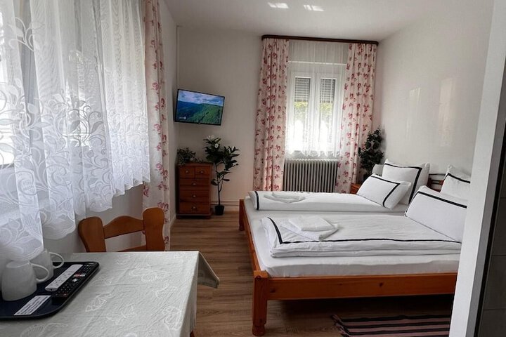 Room 14 of 40