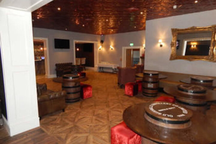 Lounge 67 of 110