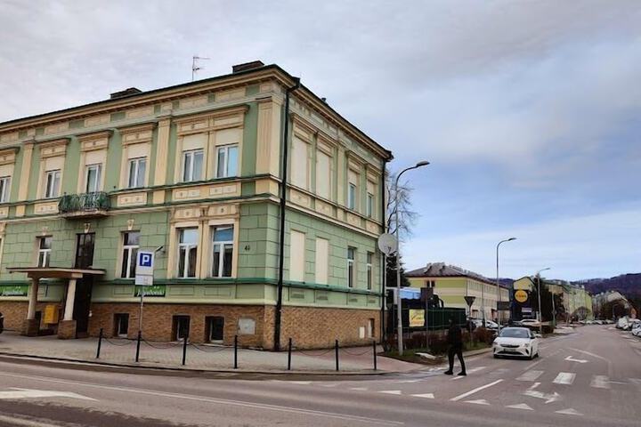 Hotel 75 of 77