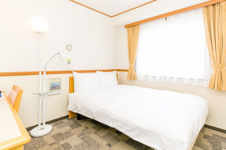 Room 3 of 23