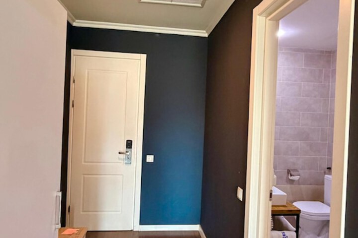 Room 204 of 240