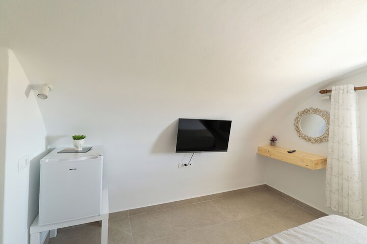 Room 7 of 37