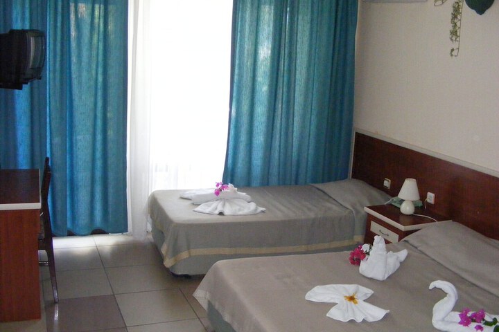 Room 8 of 31