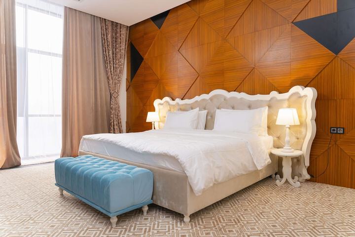 Room 40 of 102