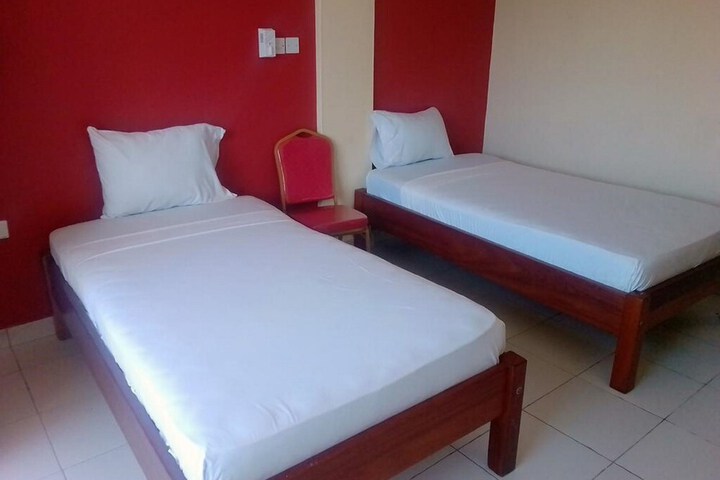 Room 4 of 41