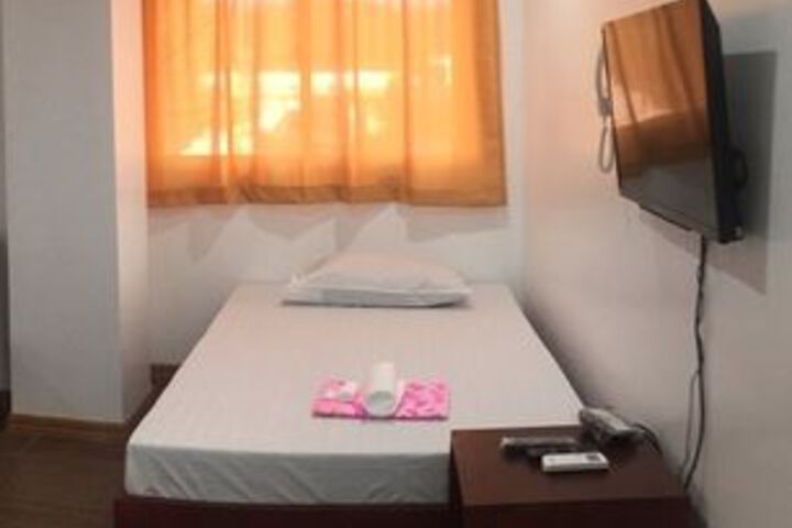 Room 5 of 22