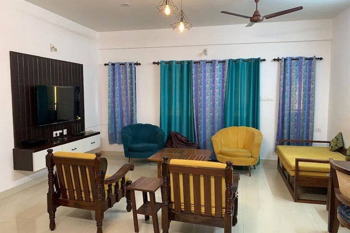 Room 13 of 19