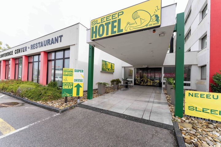 Hotel 52 of 52