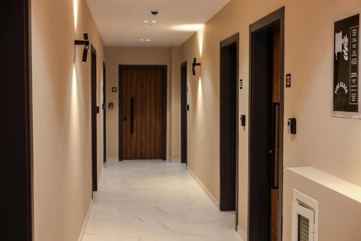Room 8 of 65