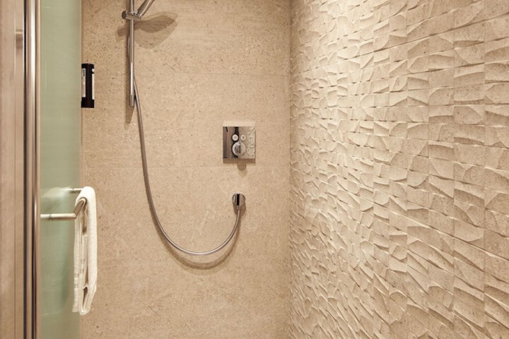 Room 34 of 58