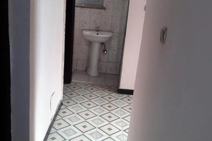 Room 17 of 19