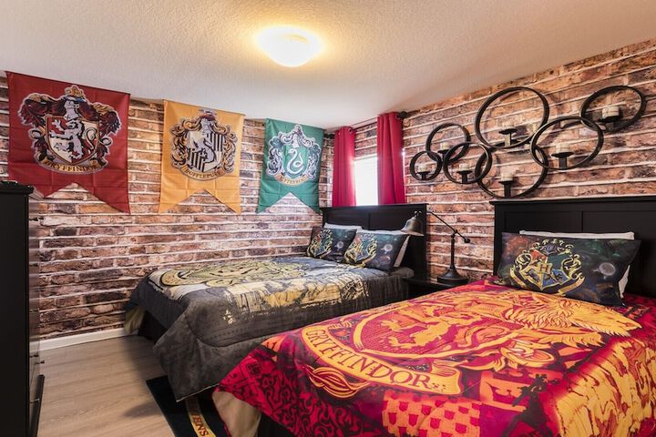 Room 155 of 710