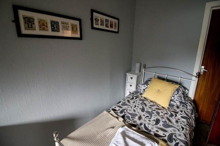 Room 5 of 52