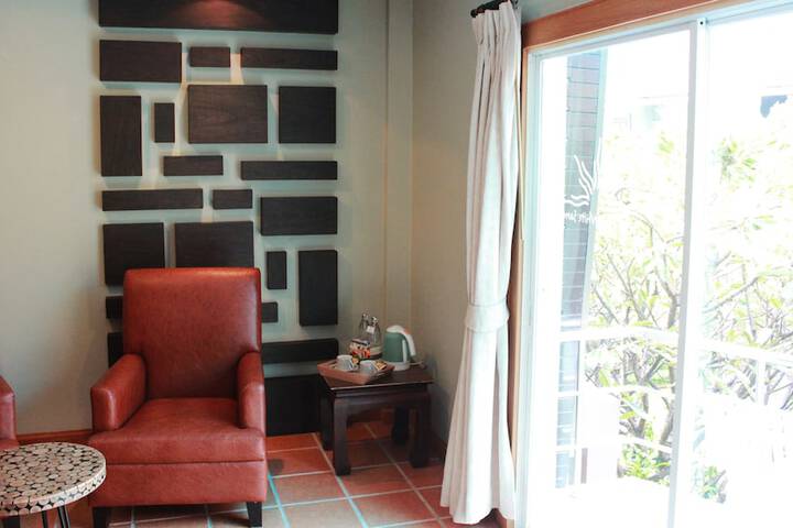 Room 28 of 105
