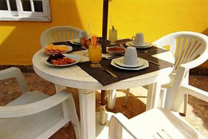 Breakfast/Coffee Service 4 of 25