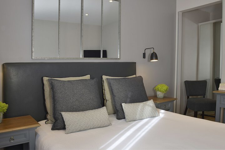 Room 15 of 50