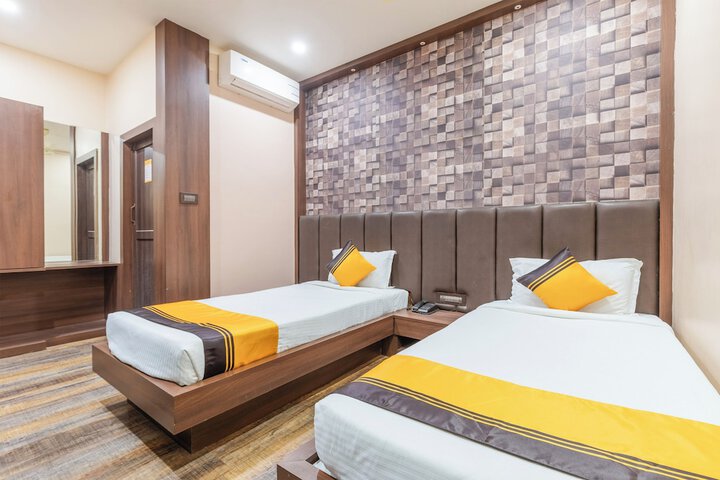 Room 20 of 33