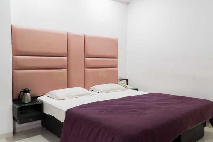 Room 18 of 86