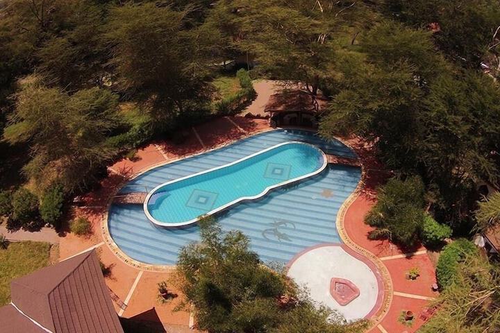 Pool 16 of 32