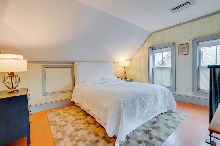 Room 26 of 89