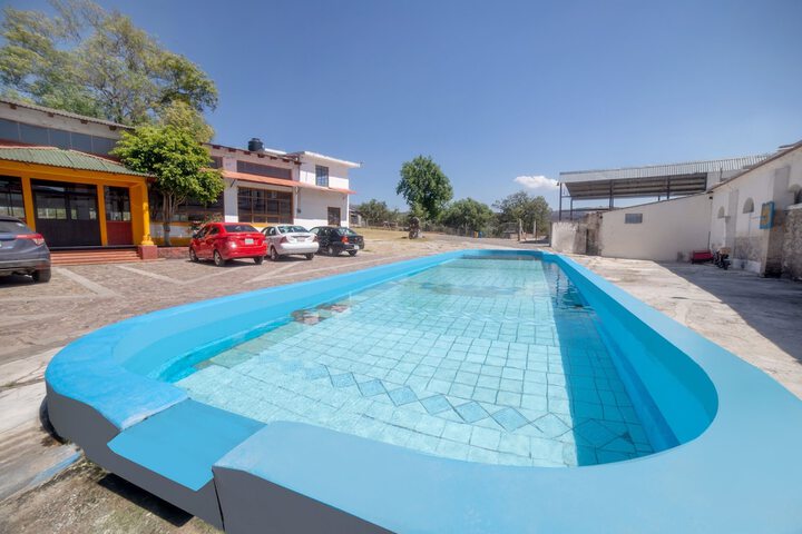 Pool 107 of 172