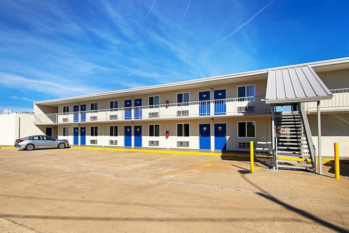 Hotel 75 of 79