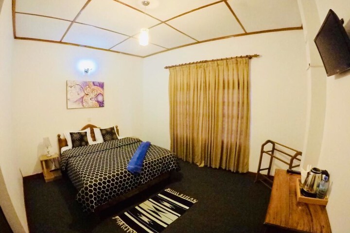 Room 5 of 119