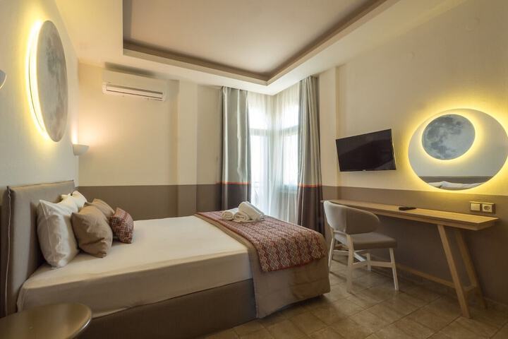 Room 20 of 182