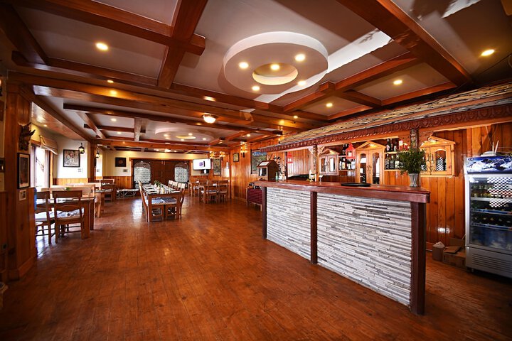 Dining 43 of 83