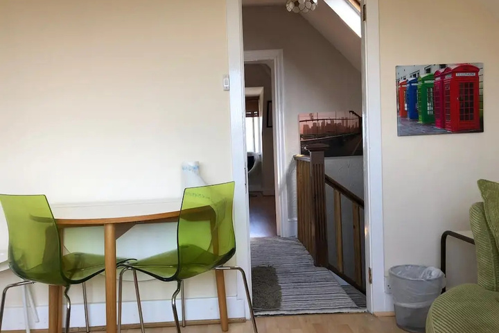 Room 4 of 14