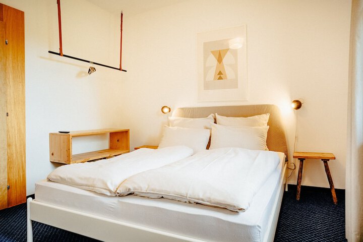Room 34 of 139
