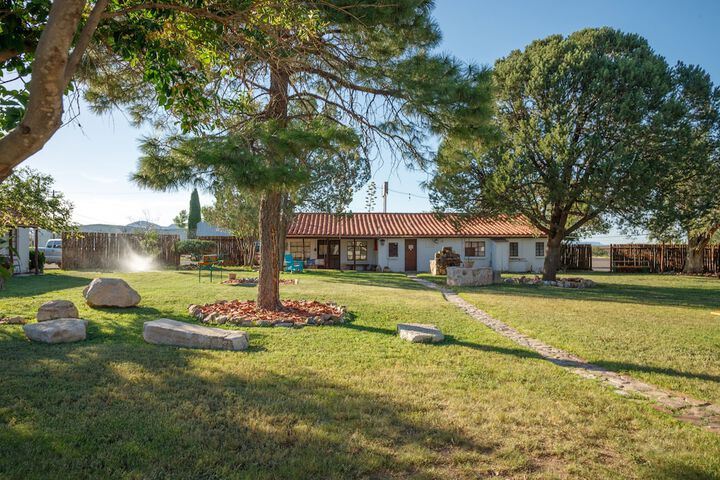 Hotel Exterior 41 of 44