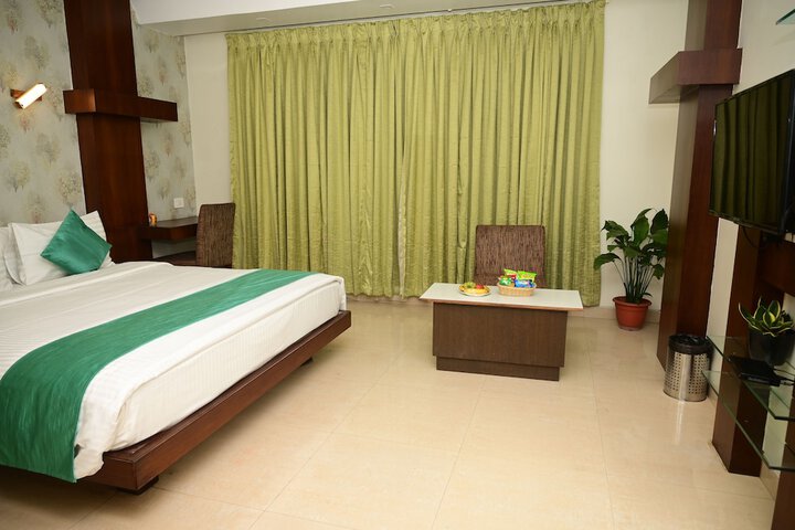 Room 15 of 25