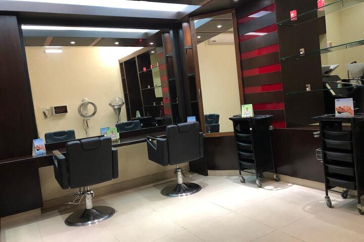 Business Center 114 of 124