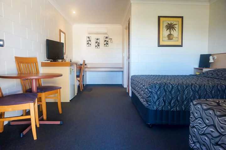 Room 4 of 19