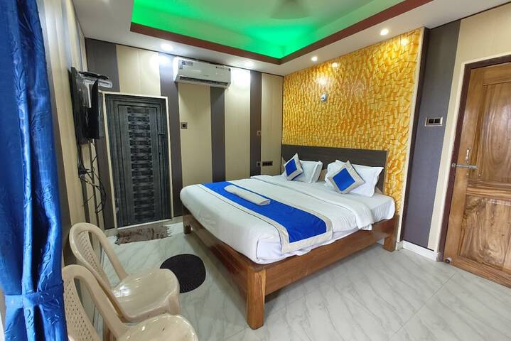 Room 9 of 24