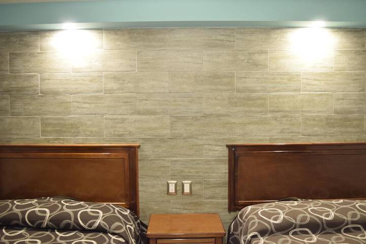 Room 15 of 37
