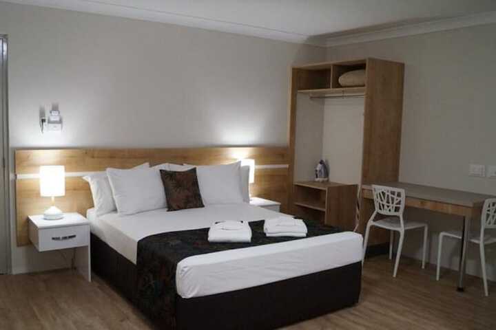 Room 9 of 39