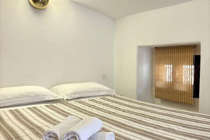 Room 45 of 193