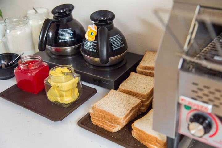 Breakfast/Coffee Service 62 of 70