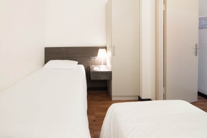 Room 18 of 49