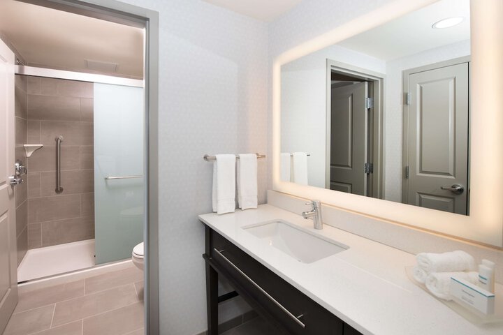 Bathroom shower