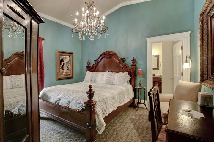 Room 15 of 82