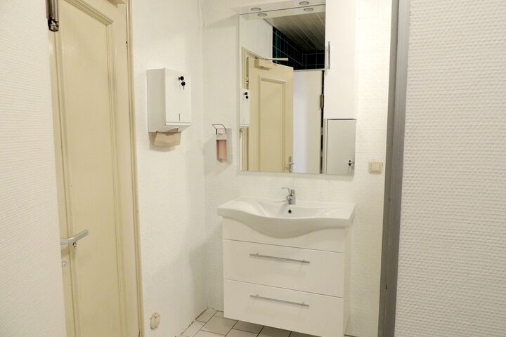 Room 11 of 78