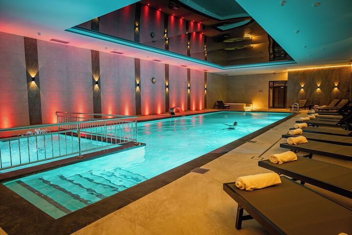 Pool 50 of 75