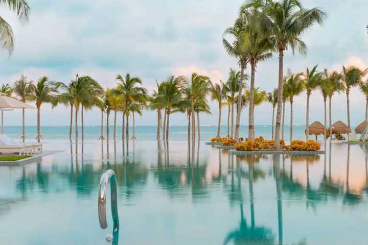 Pool 13 of 27